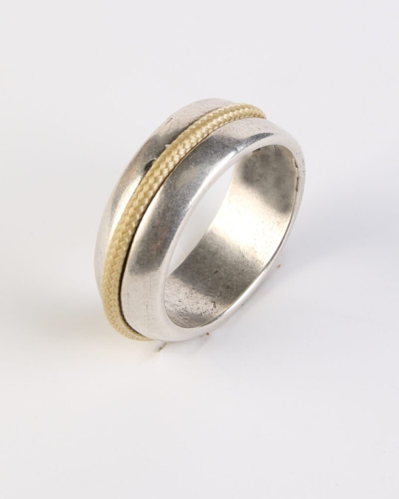 Anillo  "The Line" Beige