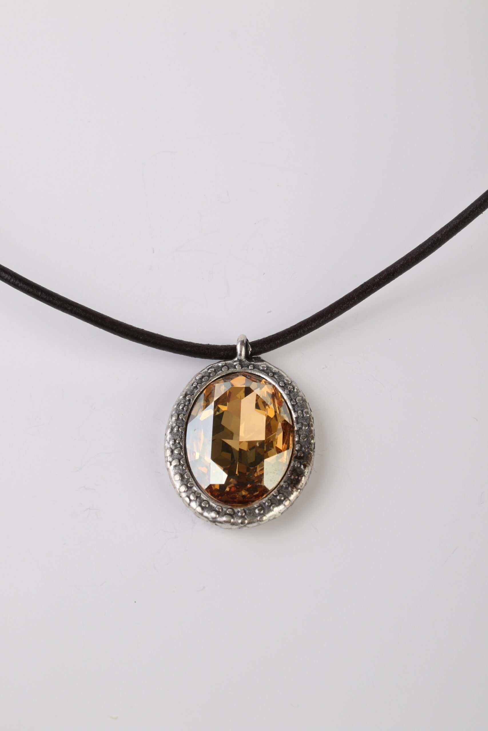 Colgante Queen Golden Shadow